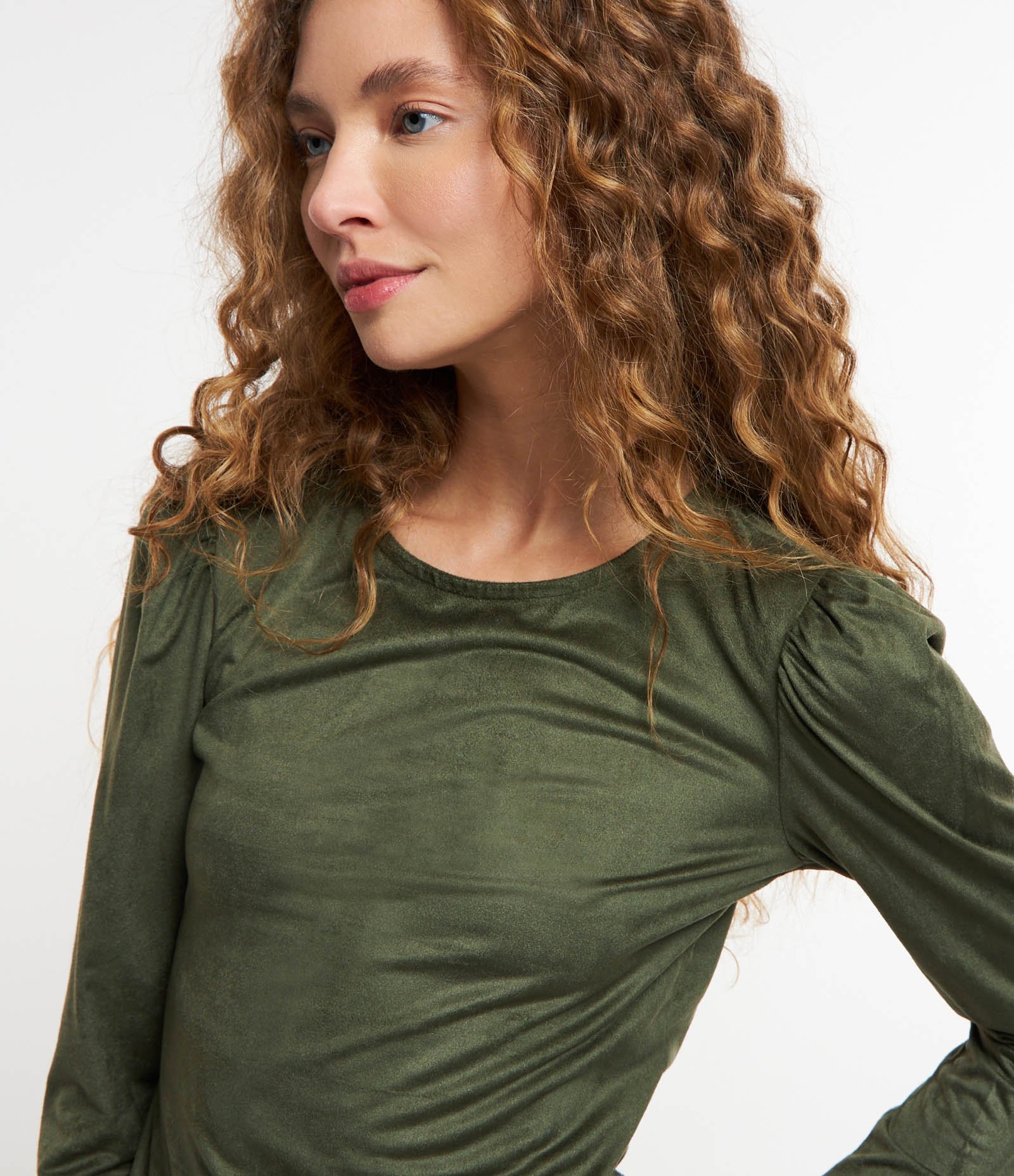 Blusa em Suede com Franzido nos Ombros Verde 4