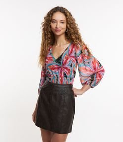 Blusa em Tule com Lastex e Estampa Borboleta