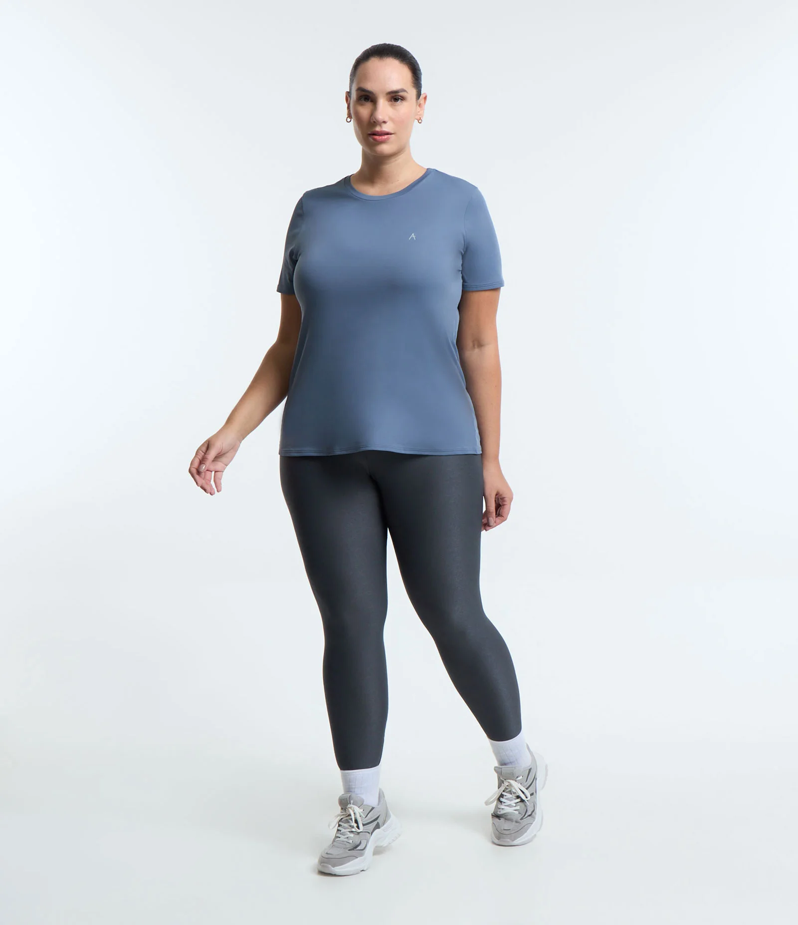 Camiseta Esportiva com Tecnologia Dry Curve & Plus Size Cinza 2