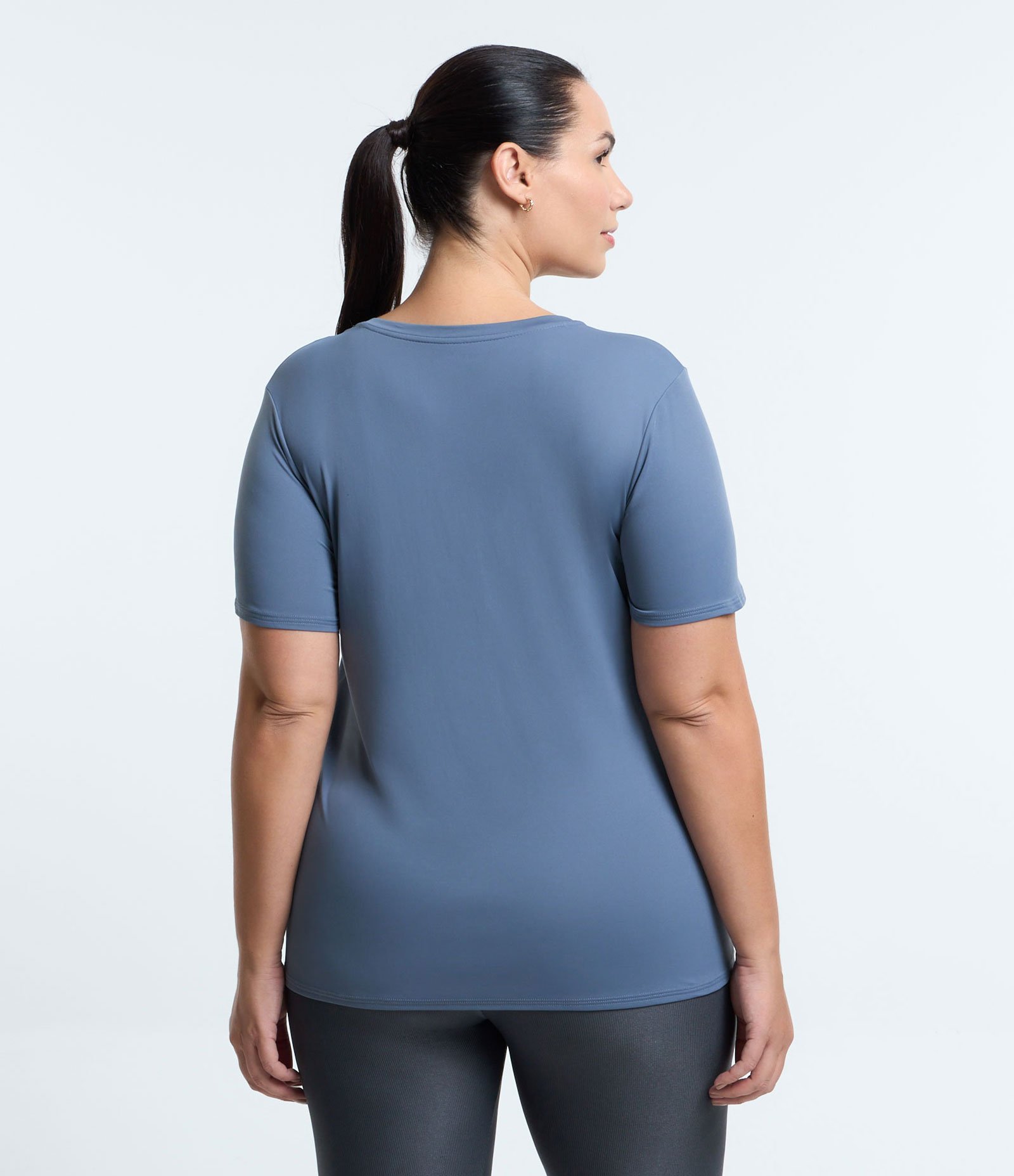 Camiseta Esportiva com Tecnologia Dry Curve & Plus Size Cinza 4