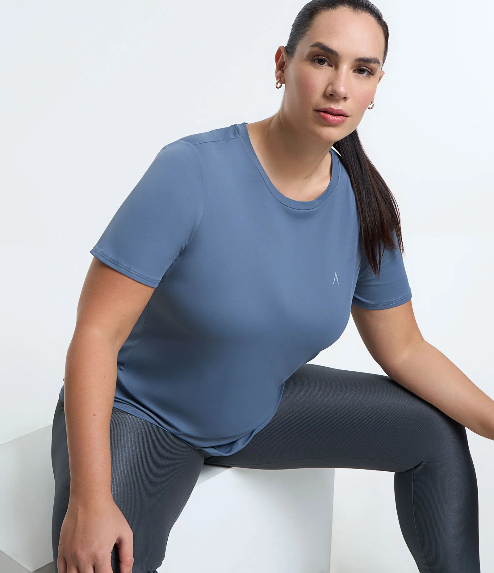 Camiseta Esportiva com Tecnologia Dry Curve & Plus Size Cinza 5