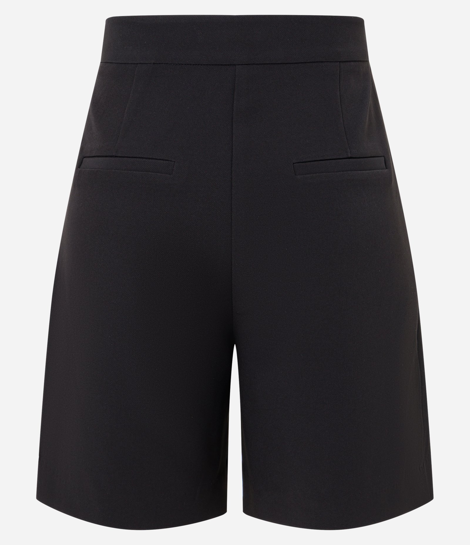 Bermuda Alfaiatada com Cinto Fivela Pequena e Pregas Preto 7