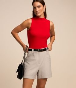 Short Alfaiatado Cintura Alta com Pespontos nos Bolsos
