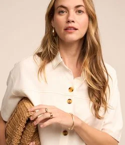 Camisa em Viscolinho com Detalhes Pespontados