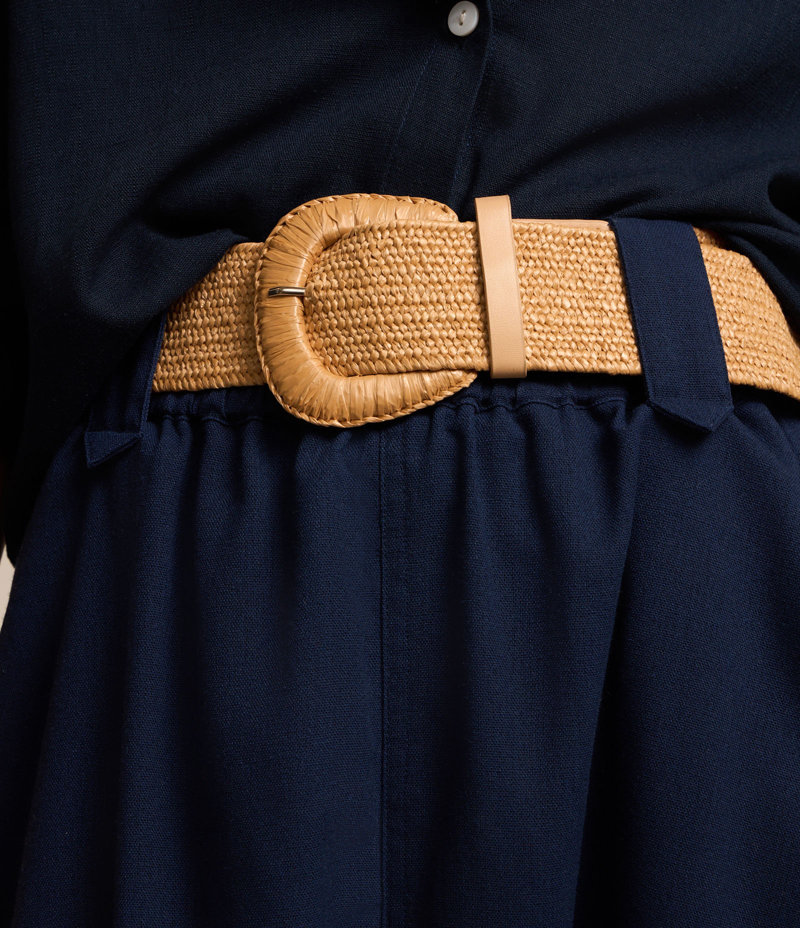 Saia Midi em Viscolinho Com Cinto de Ráfia e Bolsos Cargos Azul 4