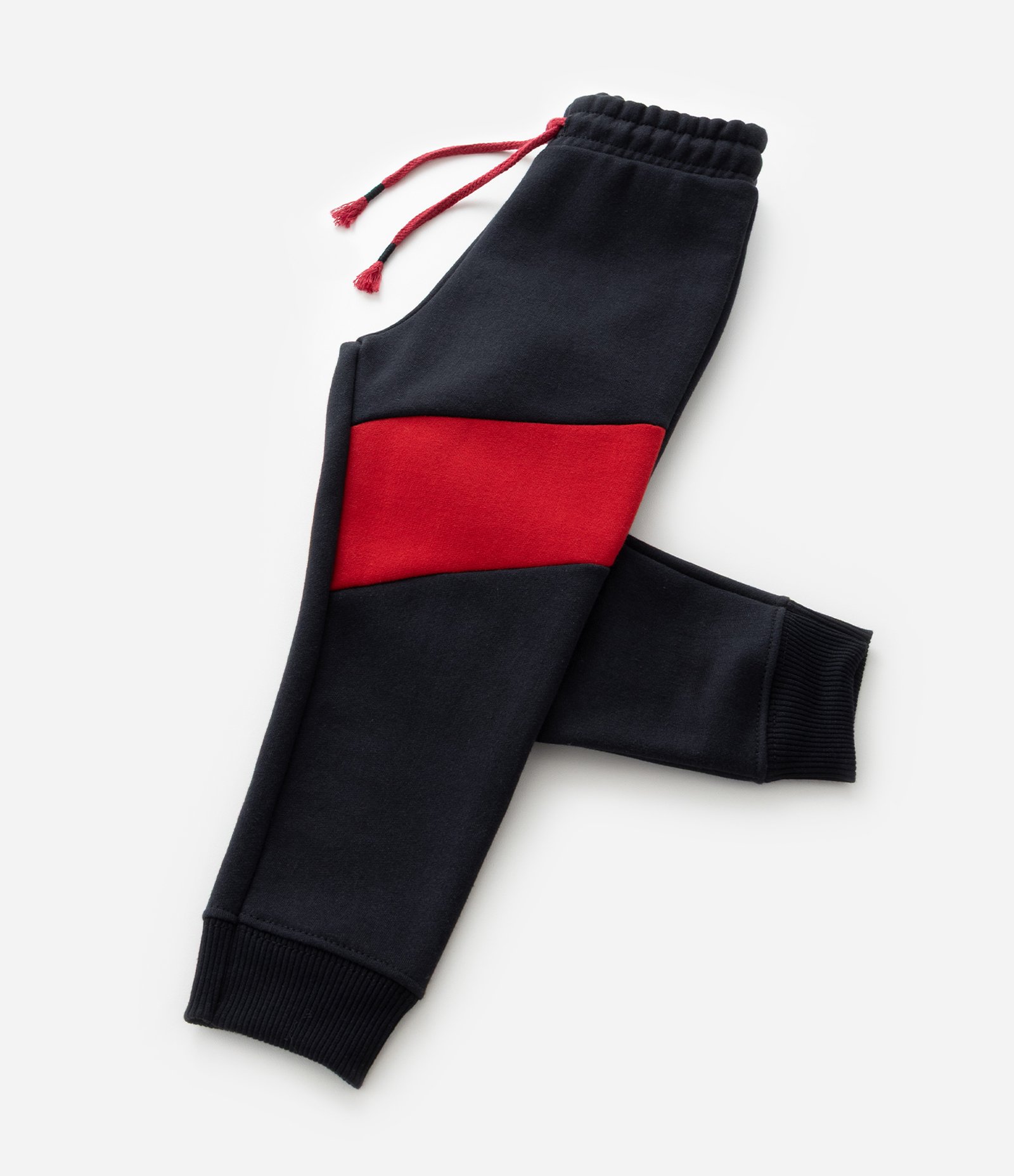 Conjunto Infantil em Moletom Quentinho com Estampa Relâmpago McQueen - Tam 2 a 5 anos Preto/Vermelho 8