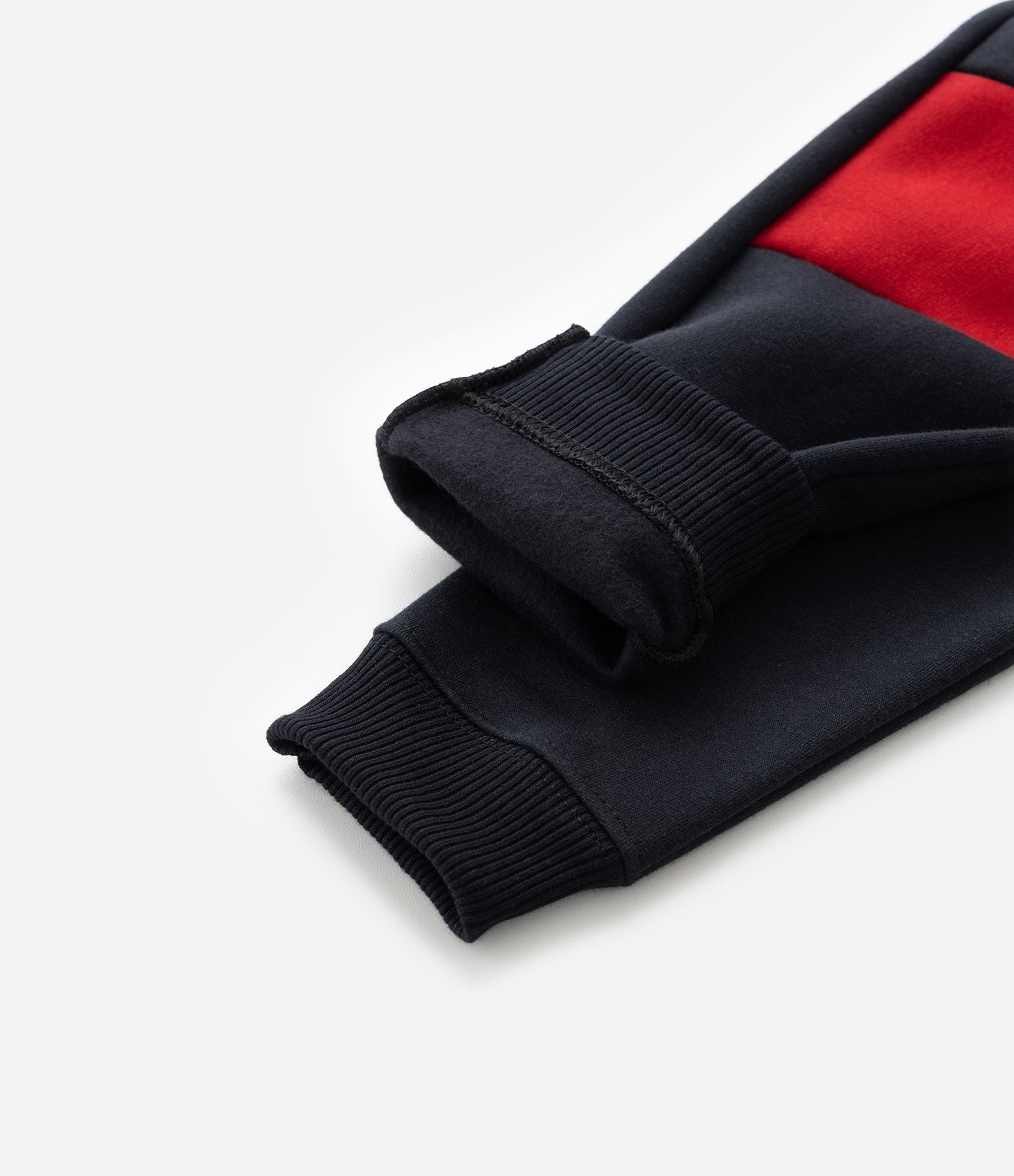 Conjunto Infantil em Moletom Quentinho com Estampa Relâmpago McQueen - Tam 2 a 5 anos Preto/Vermelho 9