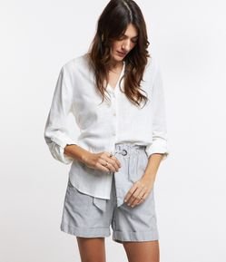 Short Clochard em Sarja Listrada com Barra Dobrada