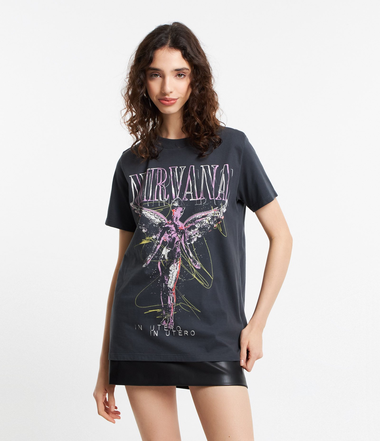 Camiseta Manga Curta com In Utero Nirvana Estampado Preto Estonado 1