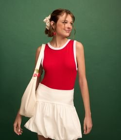 Body sem Manga em Poliamida Seamless e Detalhe Contrastante