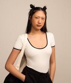 Body Seamless com Decote U com Detalhe Contrastante