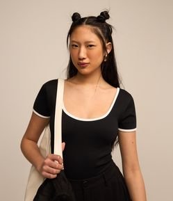 Body Seamless com Decote U com Detalhe Contrastante