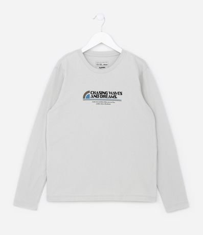 Camiseta Infantil com Estampa em Lettering - Tam 5 a 14 anos Menor preço em Camiseta Infantil com Estampa em Lettering - Tam 5 a 14 anos