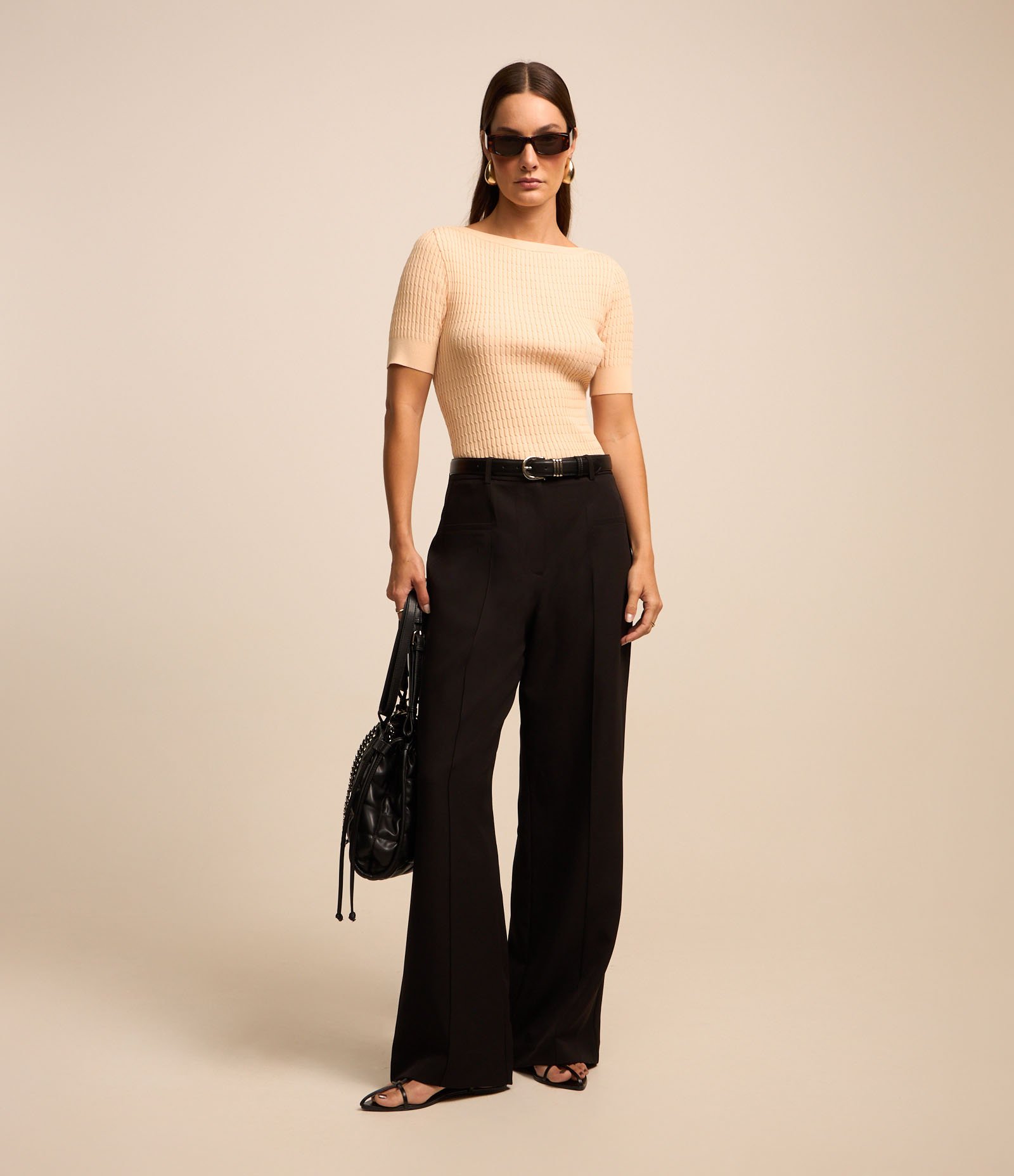 Blusa em Viscose com Recorte Oval nas Costas e Textura Canelada Bege 3