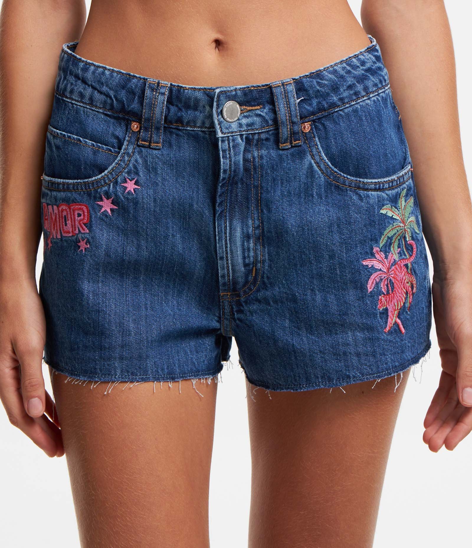 Short Cintura Alta em Jeans com Bordado Amor Tropical Azul 2