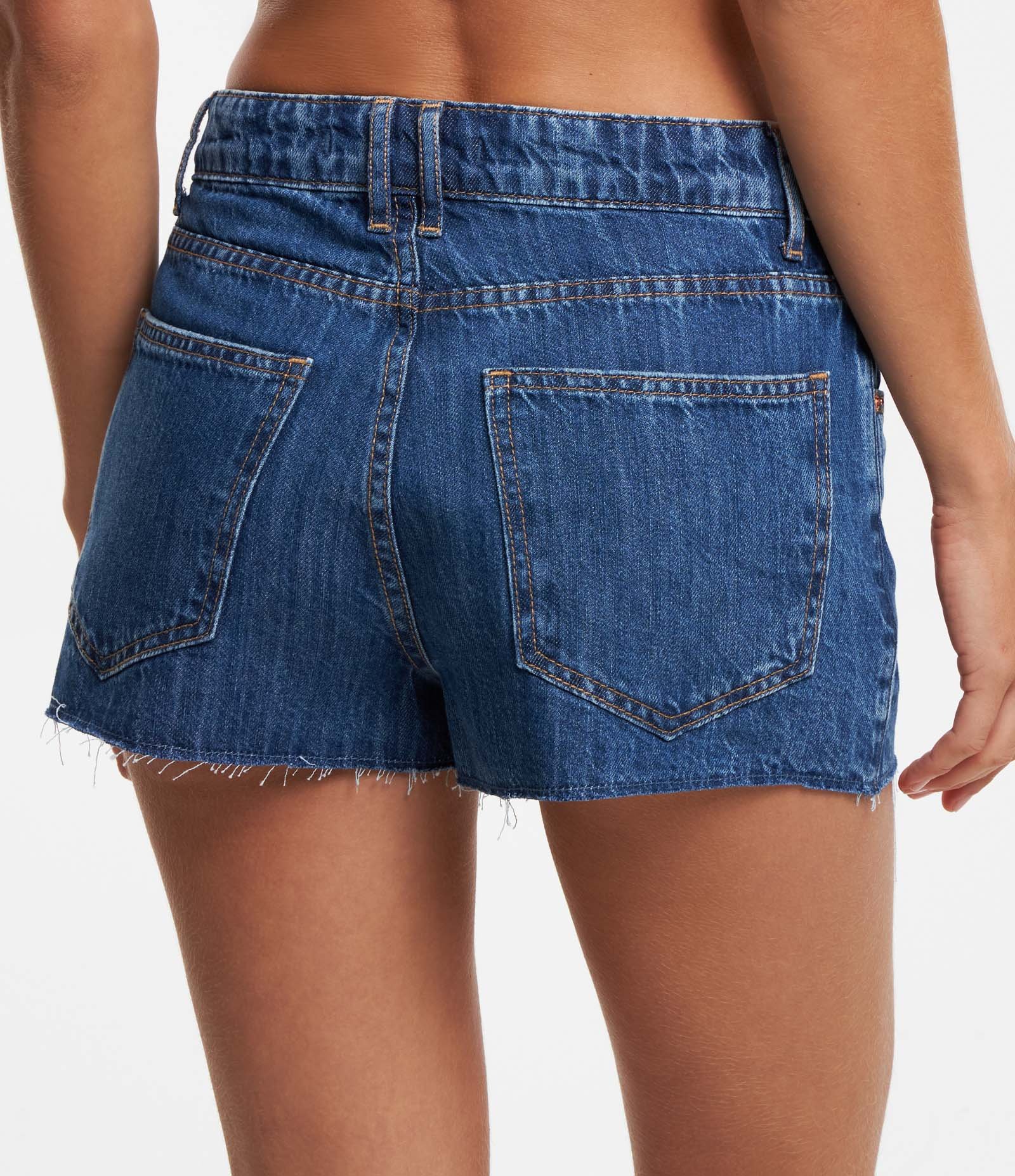 Short Cintura Alta em Jeans com Bordado Amor Tropical Azul 3