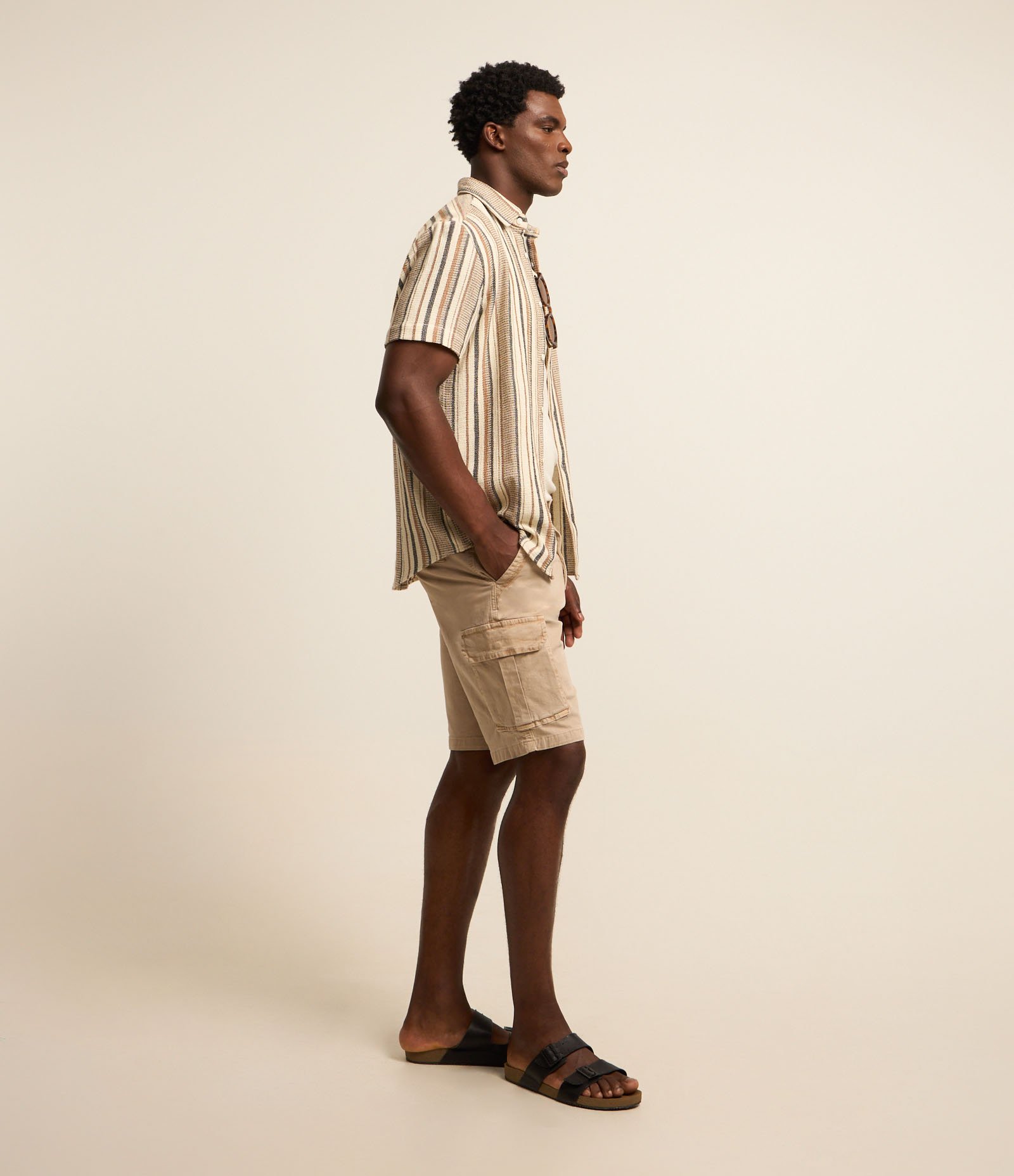 Bermuda Cargo em Sarja Lavada com Elastano e Detalhes de Cadarço 5