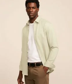 Camisa em Oxford com Abotoamento Frontal