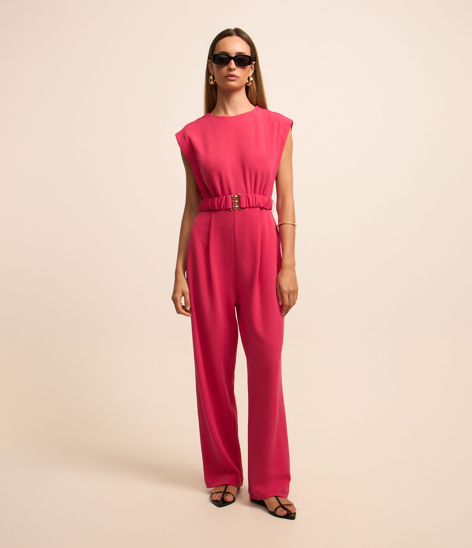 Macacão em Crepe com Fechamento em Zíper nas Costas e Cinto Rosa 2