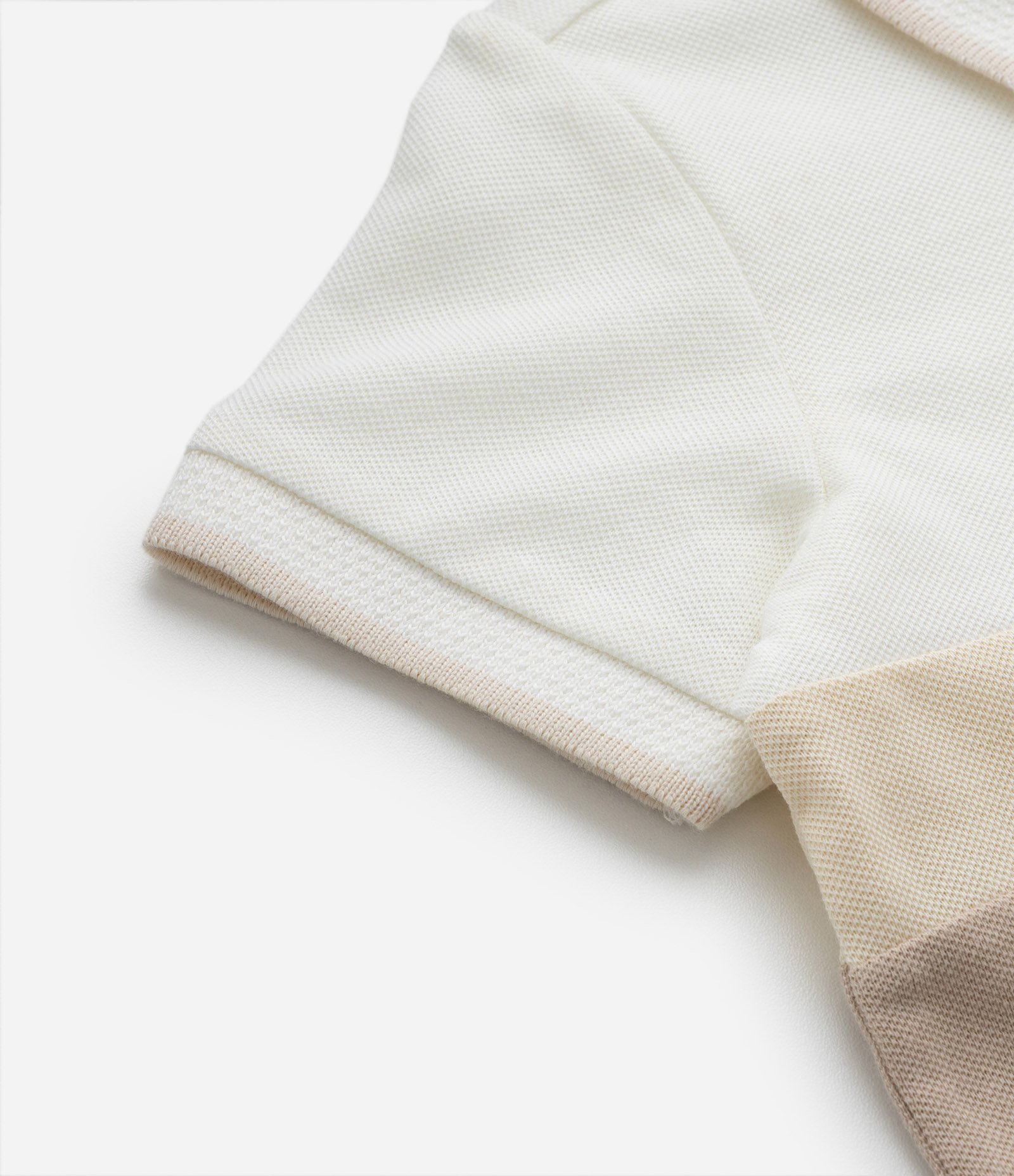Polo Infantil em Piquet com Recortes e Zíper - Tam 1 a 5 Anos Off White/Bege 4