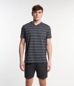 Pijama Curto com Gola V e Estampa Listras