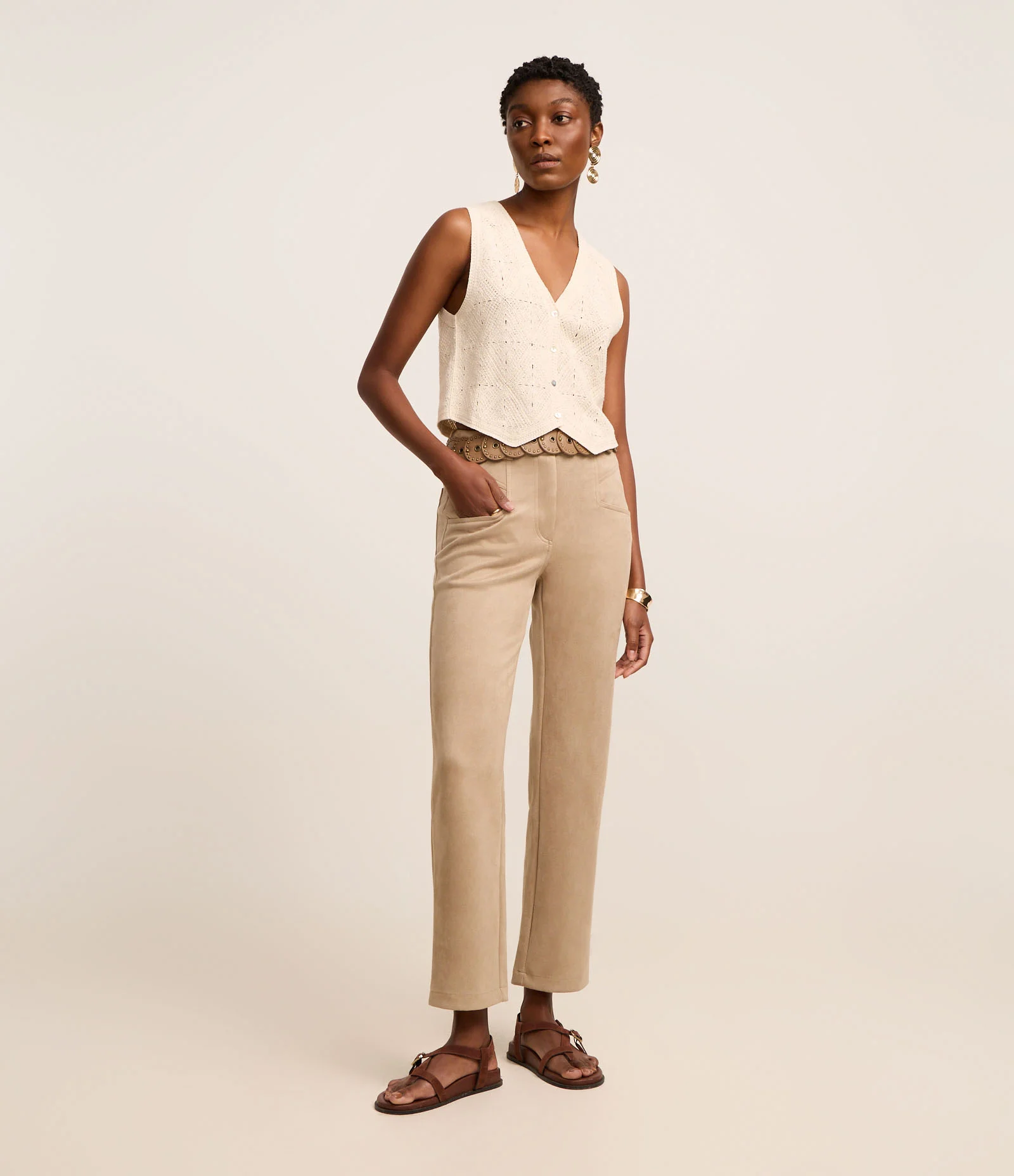 Colete em Tricô com Ponto Crochê e Botões Bege 2