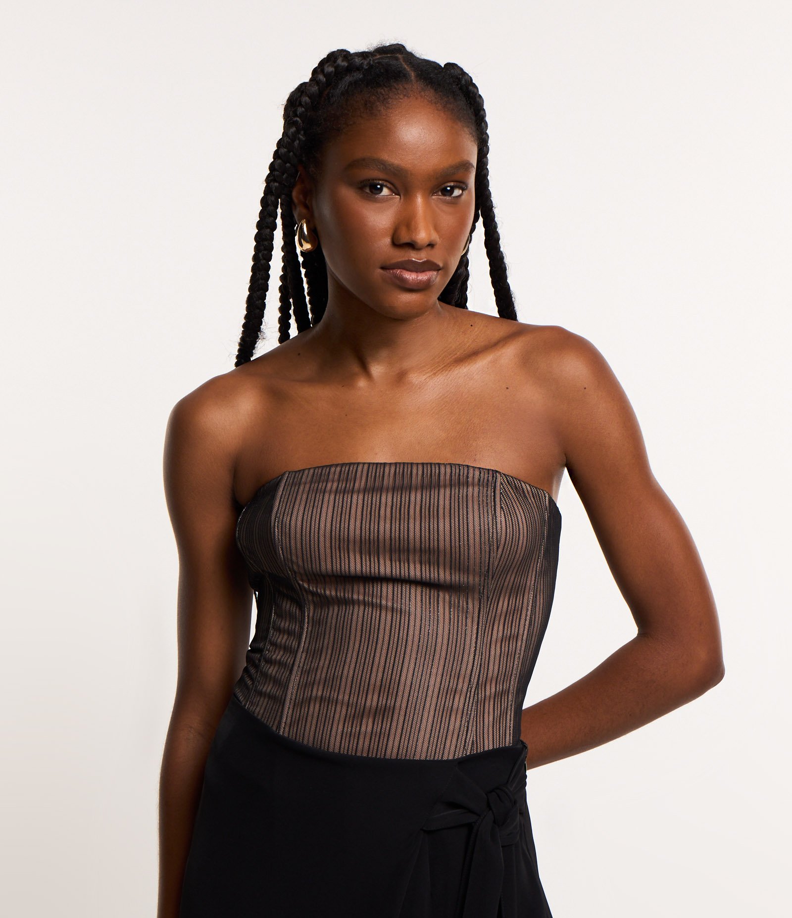 Blusa Corset em Tule com Textura e Zíper nas Costas Preto 4