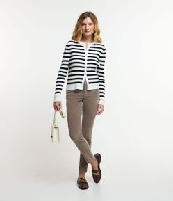 Calça Skinny em Veludo Cotelê