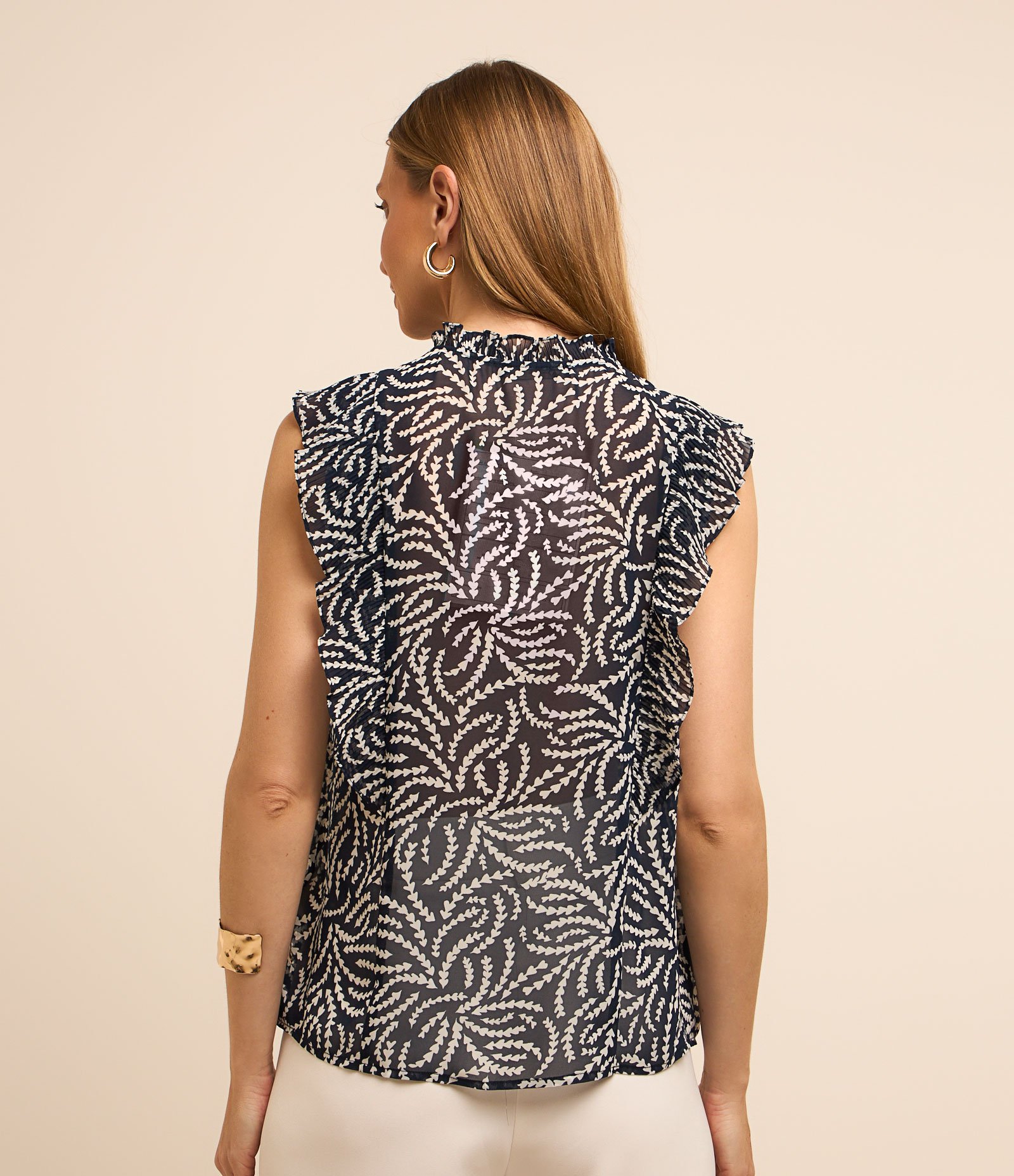Camisa sem Manga em Chiffon com Babados e Estampa Abstrata Azul Marinho 4