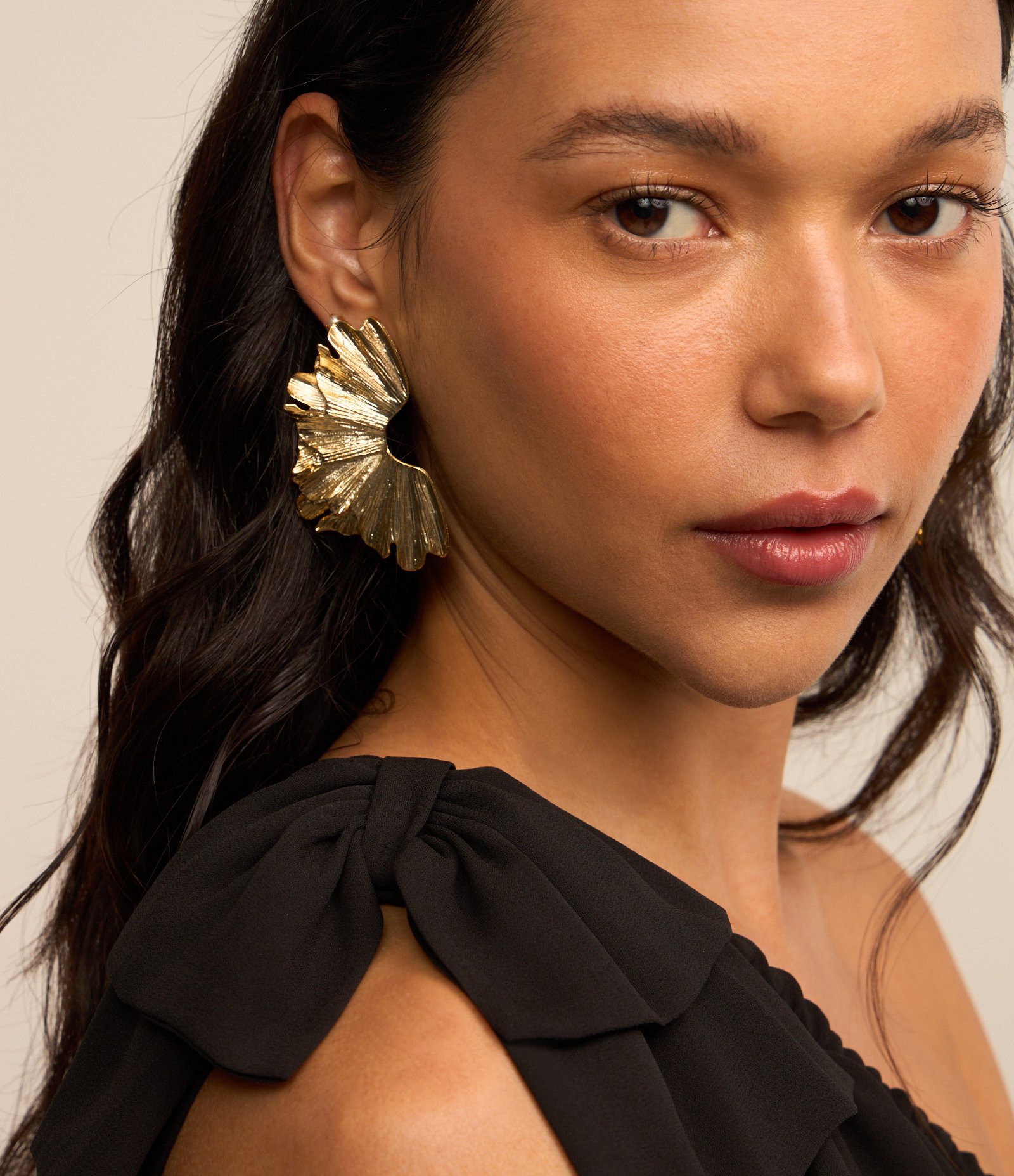 Vestido Ombro Só em Chiffon com Babados 5