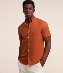 Camisa Comfort em Oxford com Gola Colarinho e Manga Curta