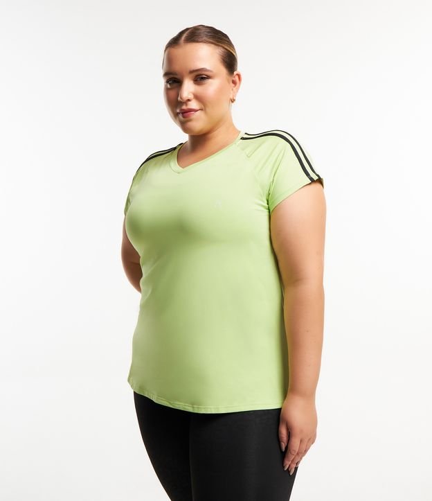 Camiseta Esportiva com Listras na Manga Curta  Curve & Plus Size Verde Claro 1