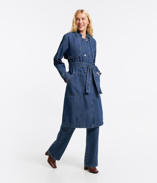 Trench Coat em Jeans com Recortes e Cinto de Tecido