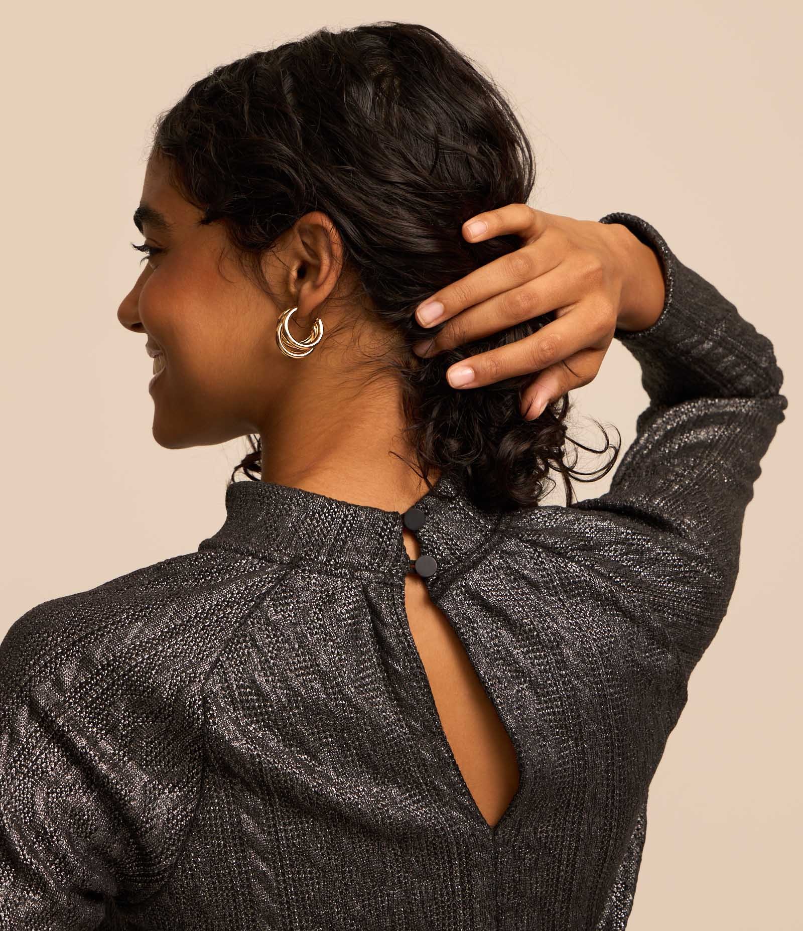 Blusa Cropped com Gola Alta e Revestimento Brilhante em Foil Preto 3