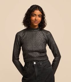 Blusa Cropped com Gola Alta e Revestimento Brilhante em Foil