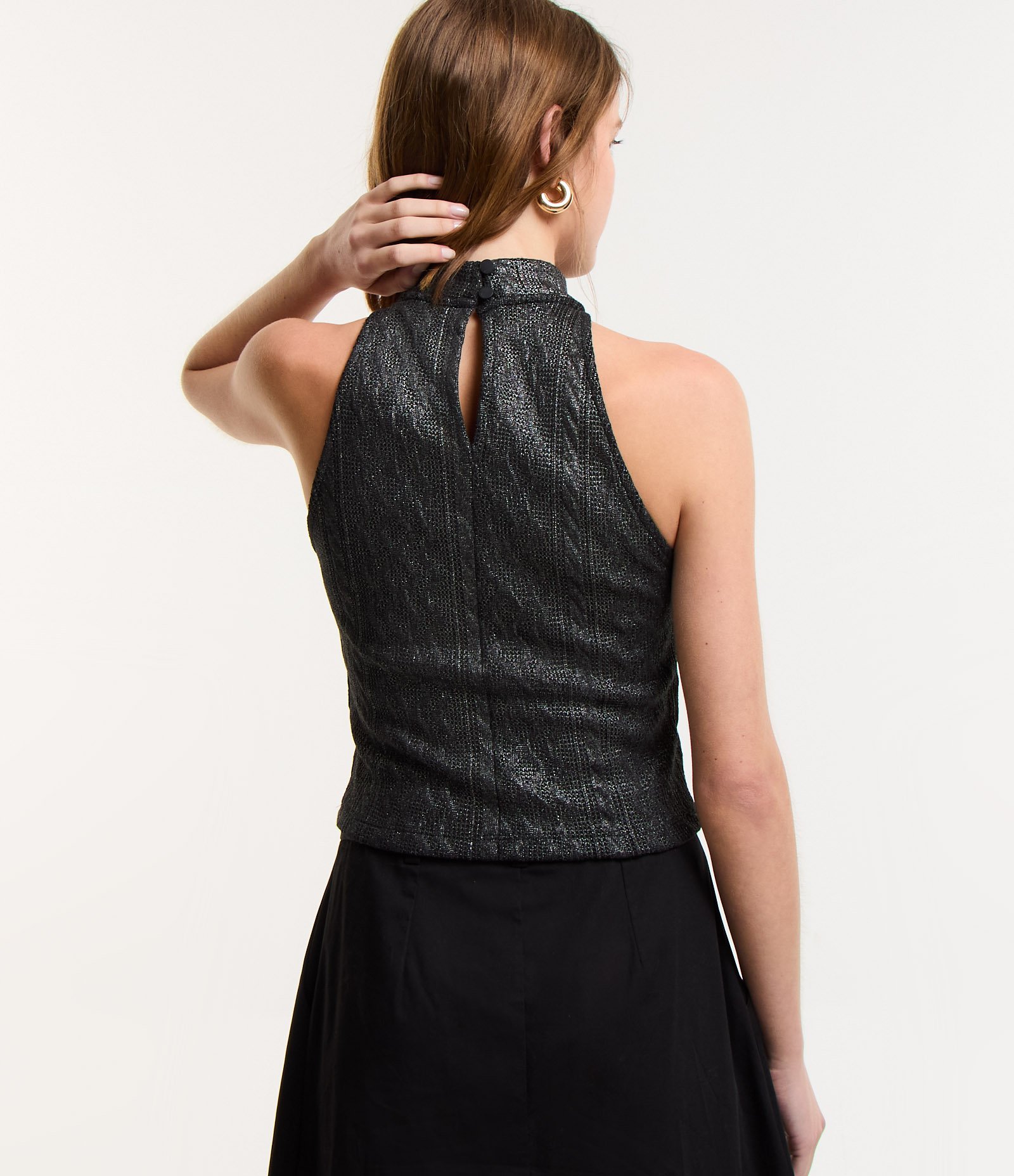Blusa Gola Alta com Brilho em Foil e Cava Americana Preto 3