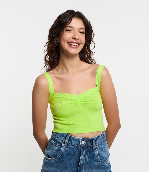 Blusa Cropped em Tricô com Puxadinho no Busto