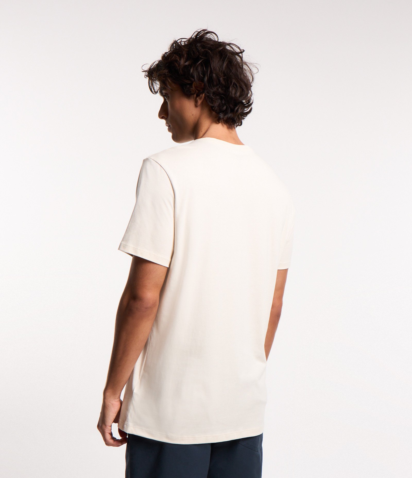 Camiseta Comfort em Algodão Estampa Montanha Lost Hills Off White 3