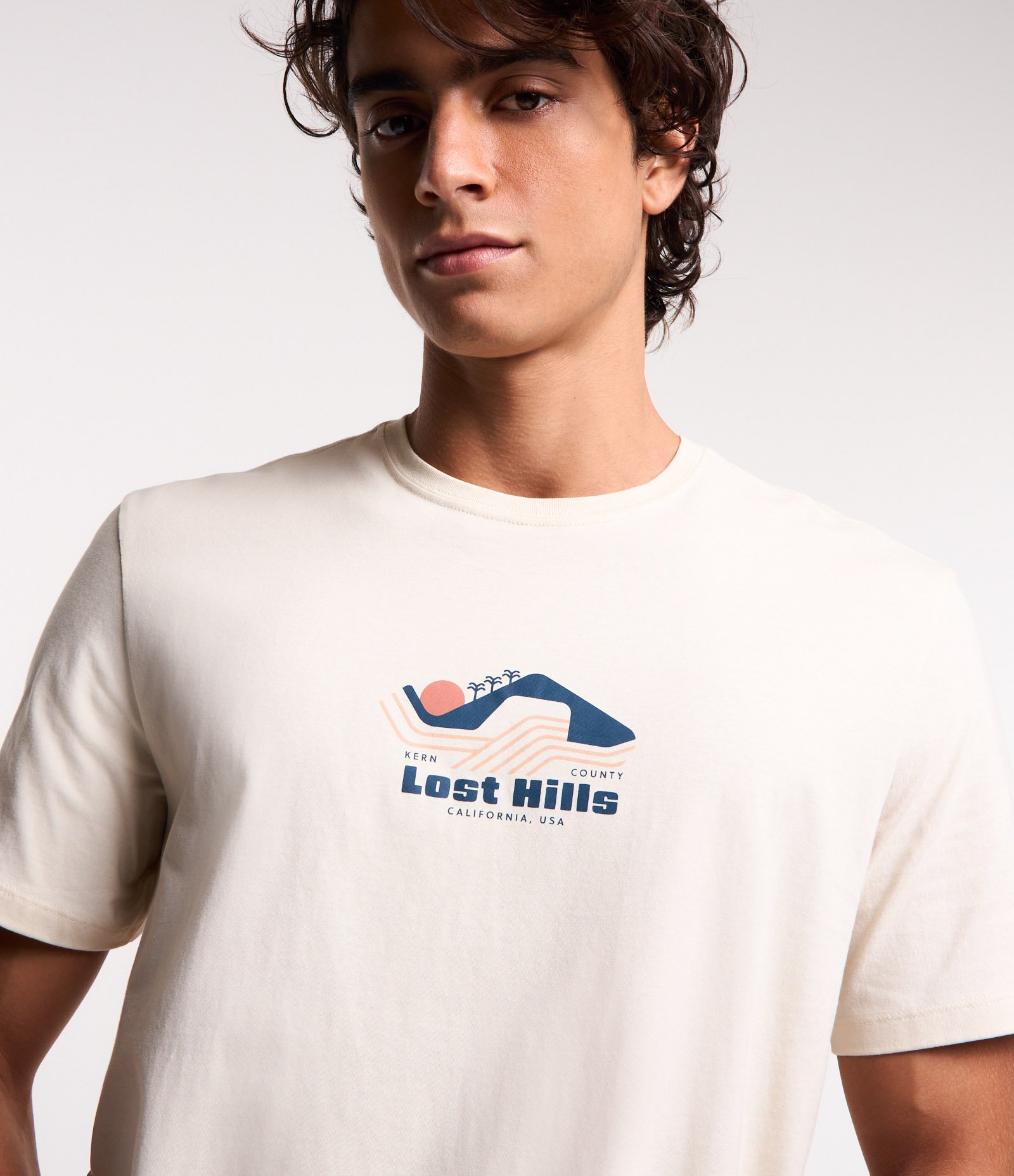 Camiseta Comfort em Algodão Estampa Montanha Lost Hills Off White 4