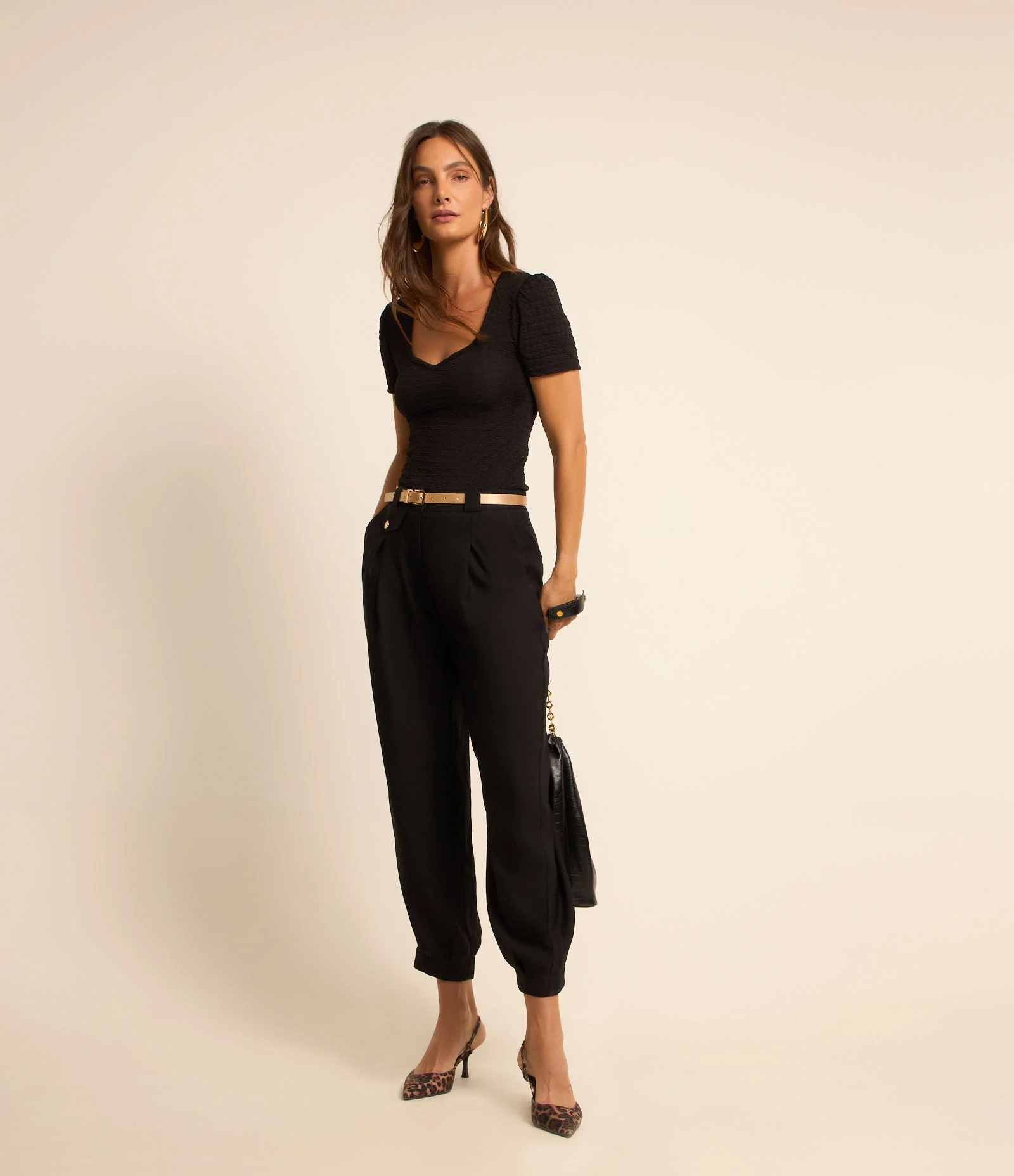 Calça Canoura Cintura Alta e Cinto de PU com Efeito Metalizado Preto 2