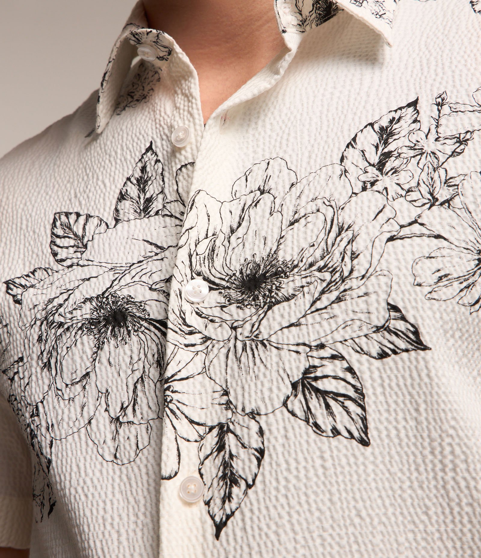 Camisa em Algodão com Texturas e Estampa Botânica Floral Off White 5