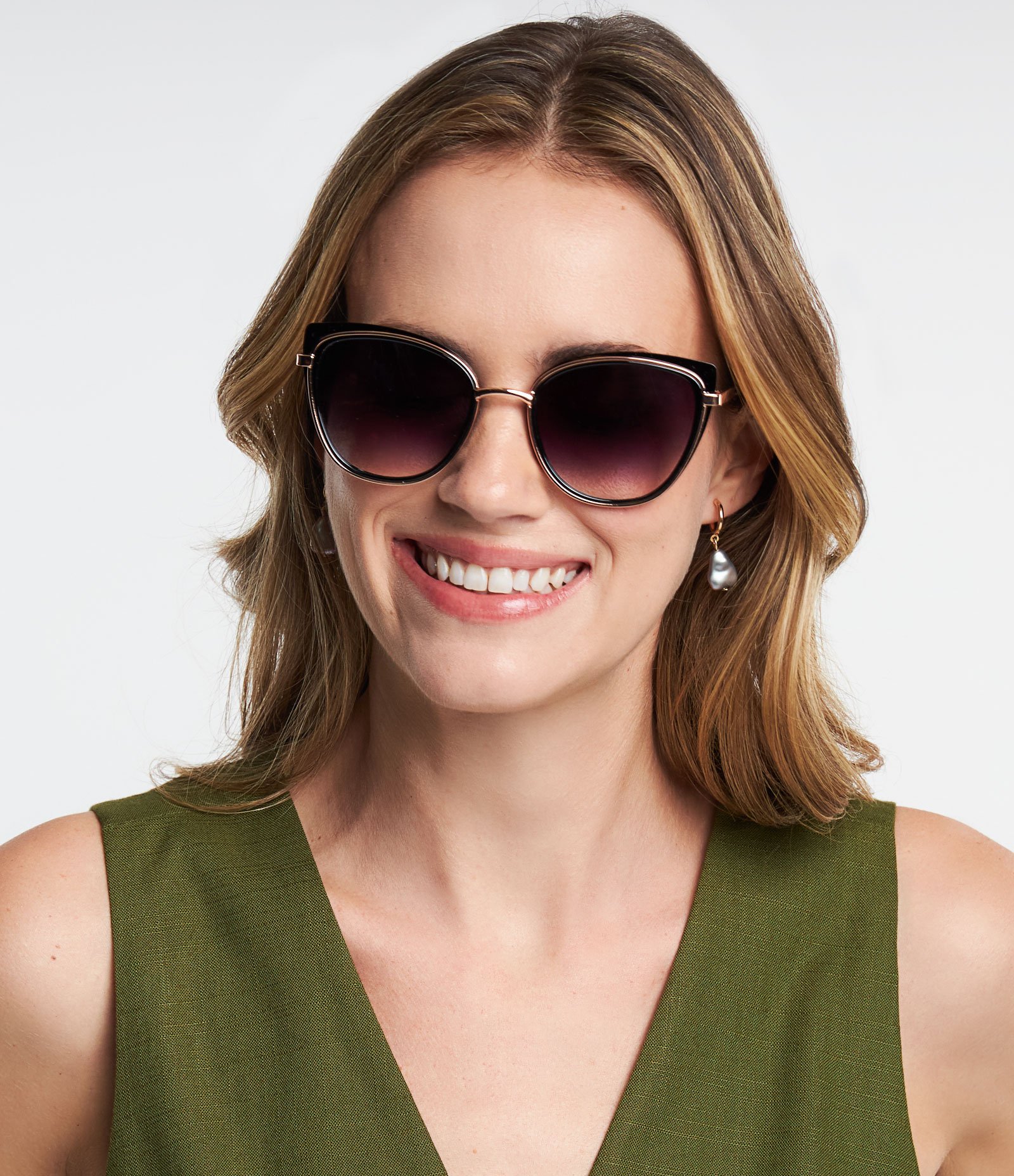 Óculos Gateado Médio com Lentes Degradê Preto 1