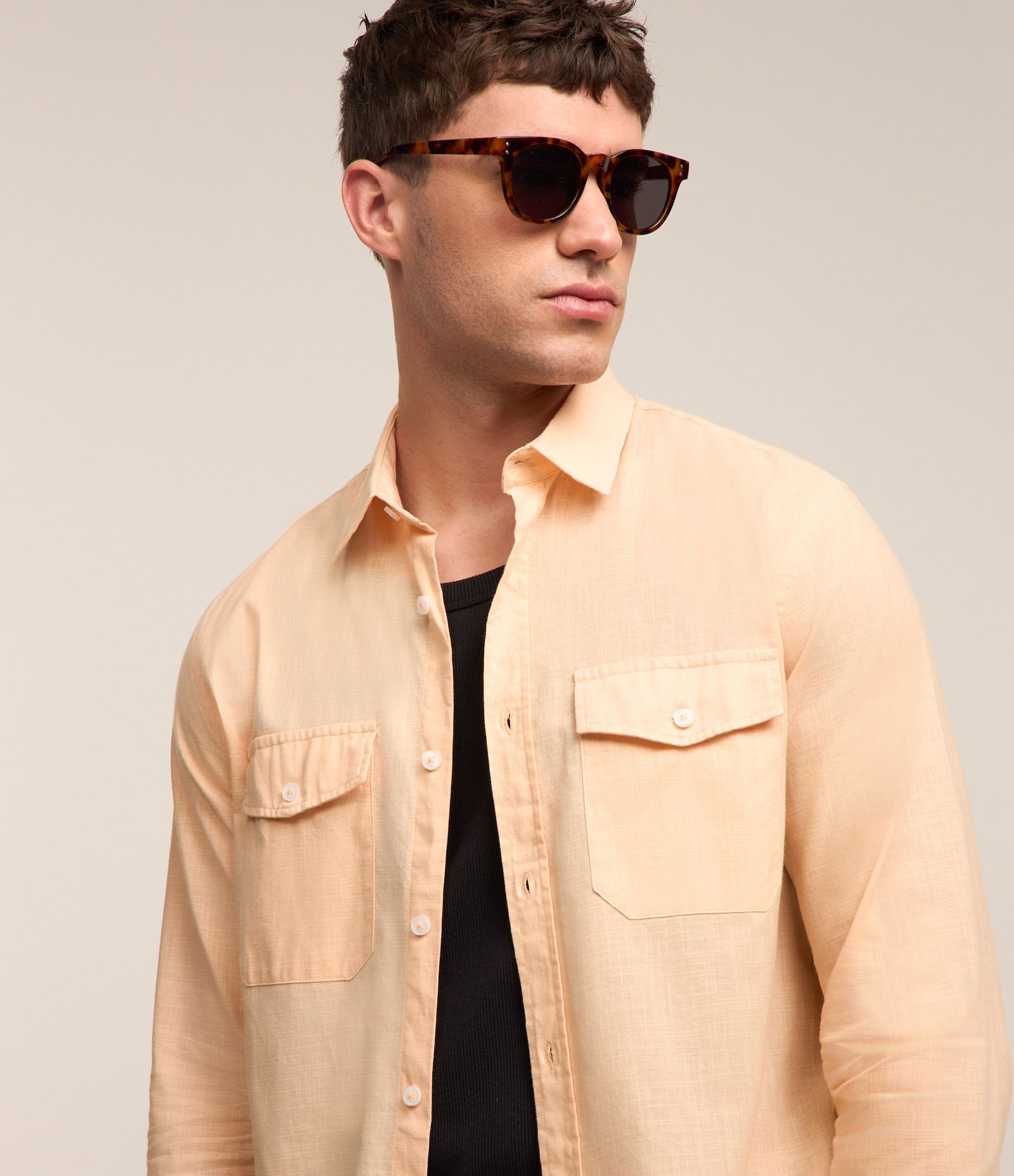 Camisa em Voal com Bolsos Lapela no Peito Coral 3