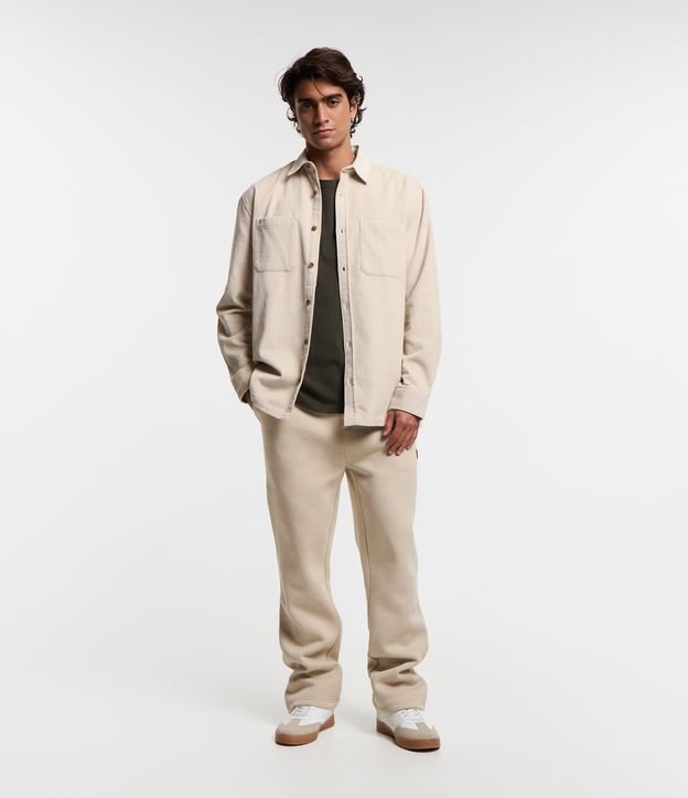 Camisa Regular em Algodão com Textura Cotelê e Bolsos