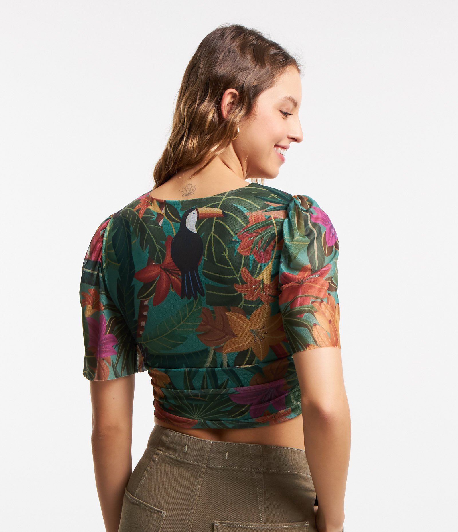 Blusa Manga Curta em Tule com Estampa Tropical Verde 3