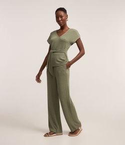 Calça Reta em Malha Texturizada com Cós Elástico