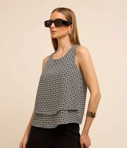 Blusa sem Manga em Airflow com Estampa Geométrica