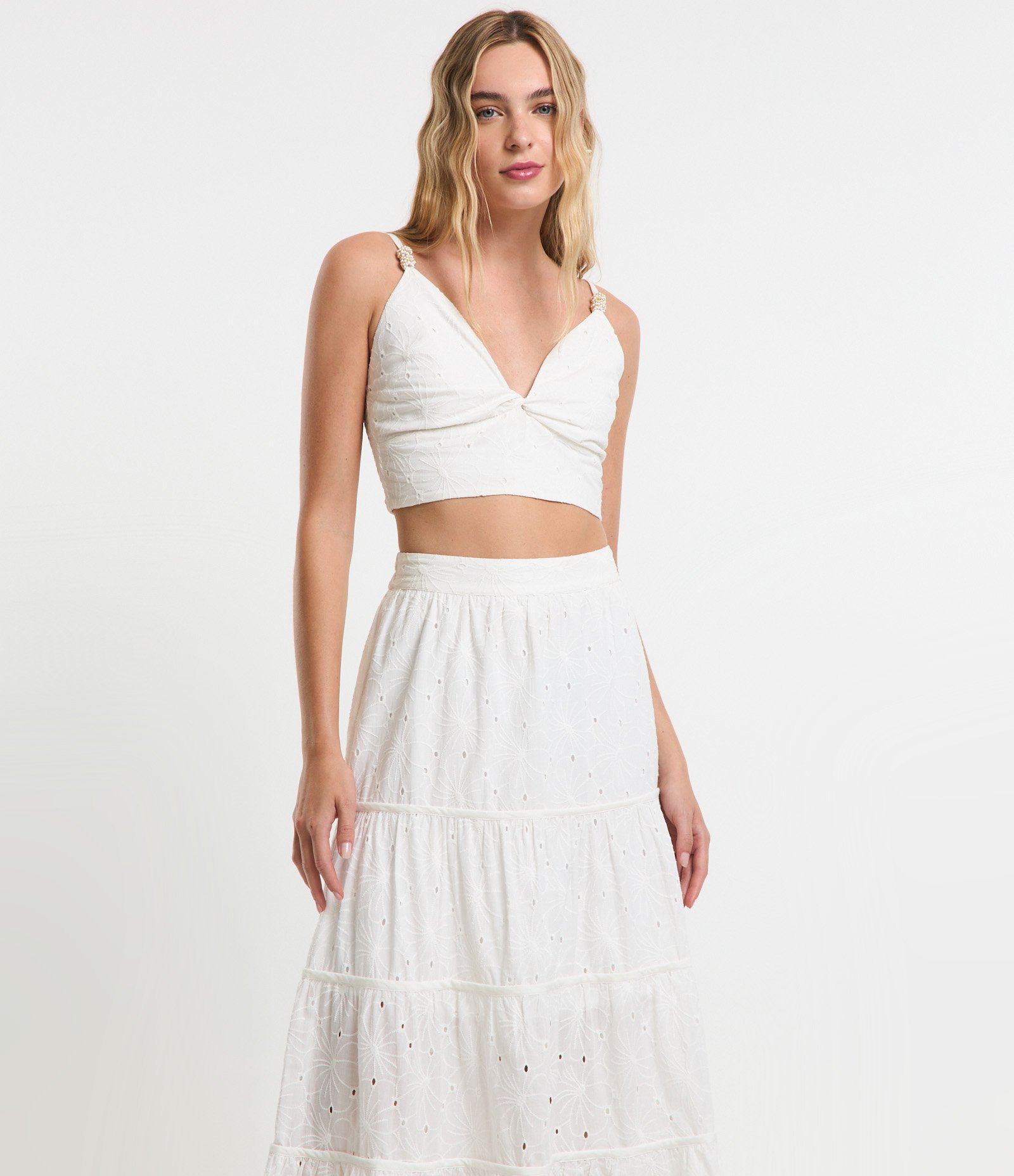 Saia Longa em Laise com Textura Floral e Babado na Barra Branco 2