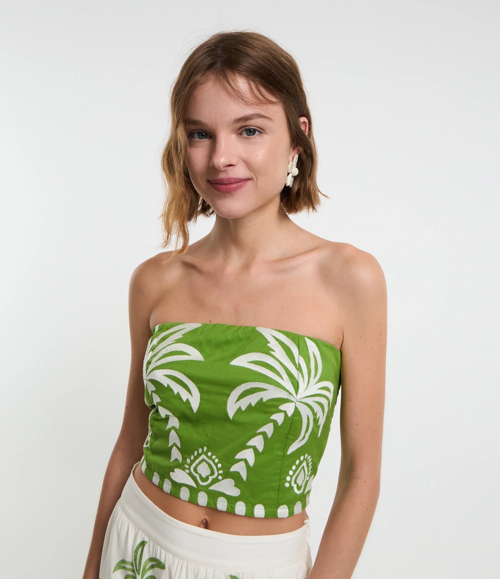 Blusa Cropped Sem Alça em Tricoline com Estampa Coqueiros Verde 1