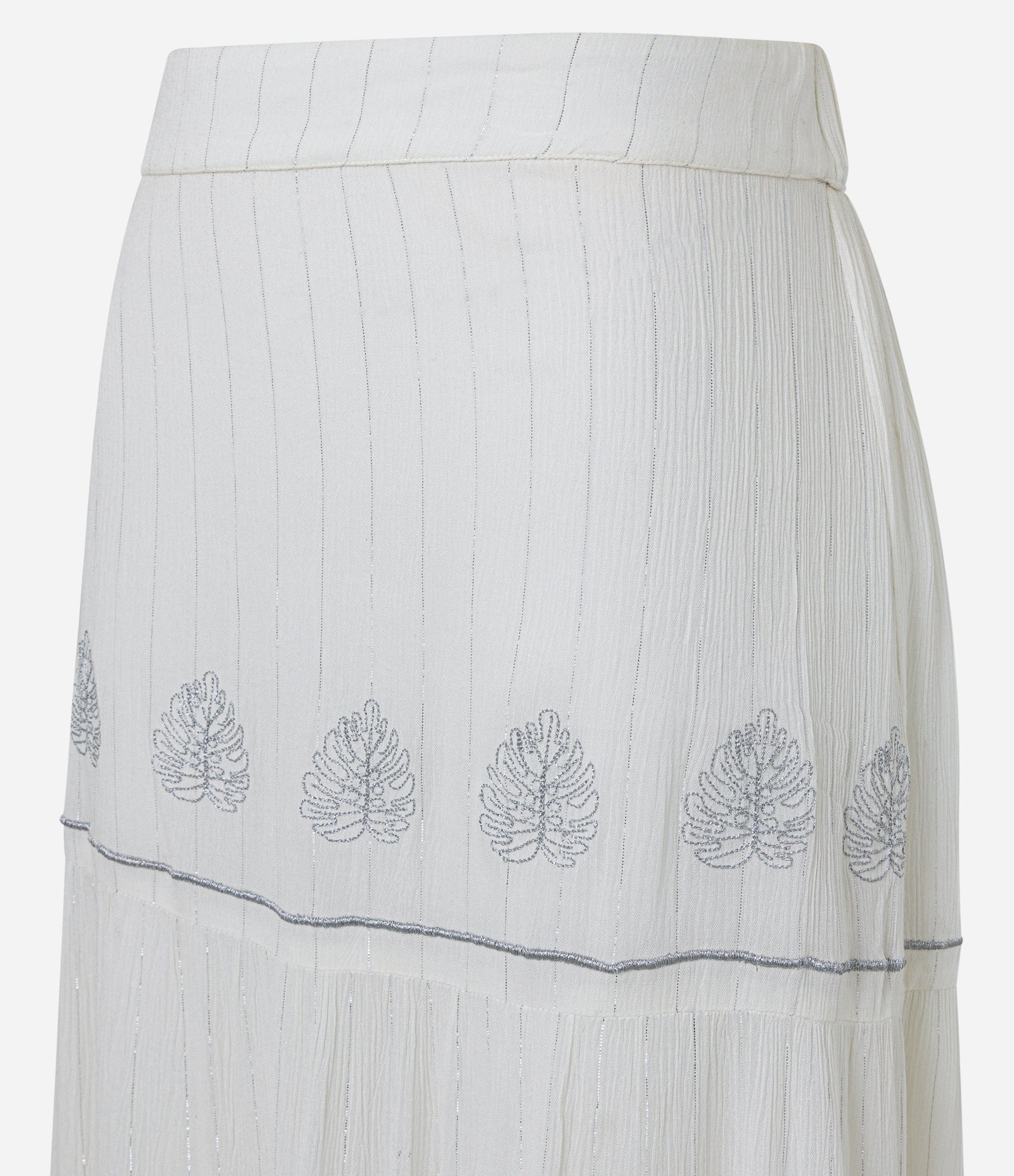 Saia Longa em Viscose com Bordados de Folhas e Fio Brilhoso Branco 6